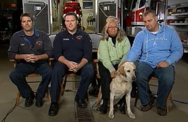 人工呼吸で犬の命を救った消防士