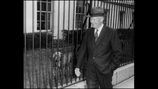 1959 Eisenhower and Heidi